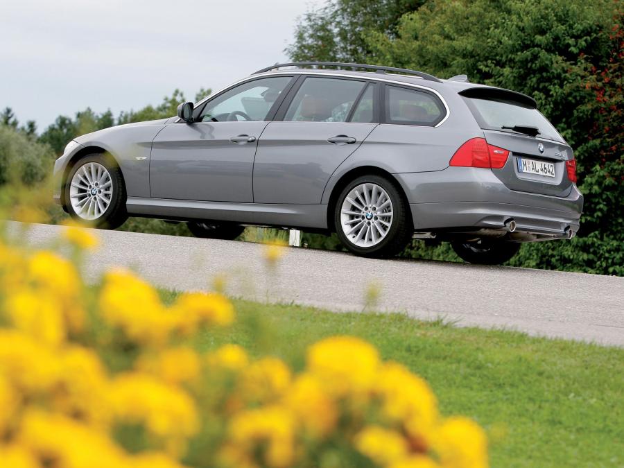  BMW 335d Touring 2008 года  (фото 3 из 16)